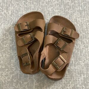Old navy tan sandals size 6